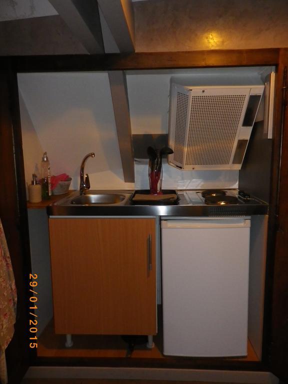 Chambres Et Table D'Hotes Les Machetieres 랑제 객실 사진