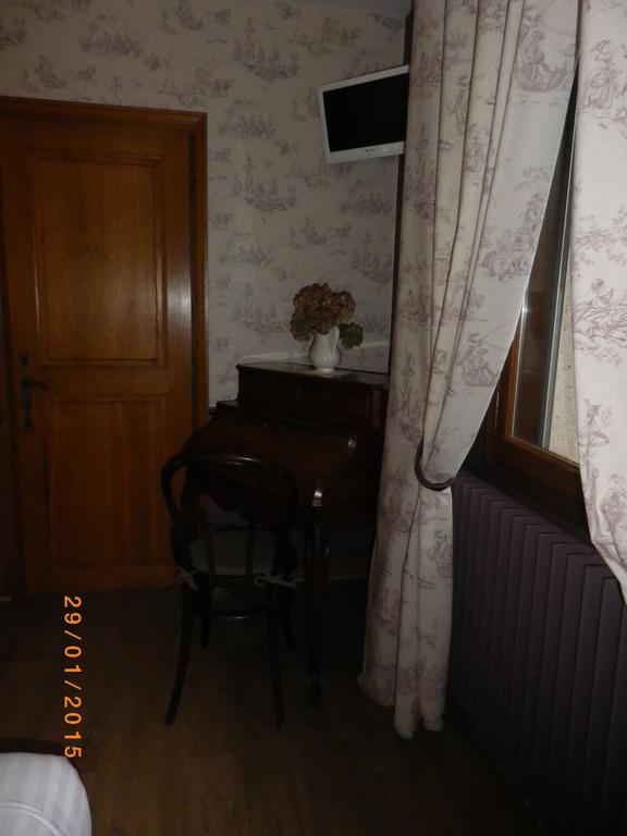 Chambres Et Table D'Hotes Les Machetieres 랑제 외부 사진