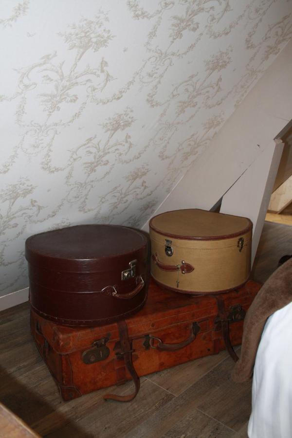 Chambres Et Table D'Hotes Les Machetieres 랑제 객실 사진